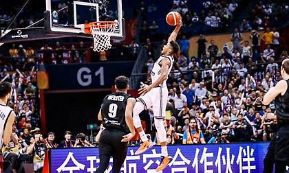 Γιάννης-FIBA: Με ποιους θα μοιραζόταν την απομόνωση και το σπίτι με Καλάθη (Pic)