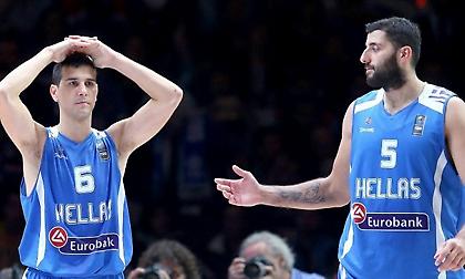 Κορωνοϊός: Σε δημοπρασία οι γαλανόλευκες φανέλες των Μπουρούση και Ζήση (videos)