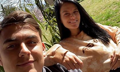 Η σύντροφος του Ντιμπάλα διαψεύδει ότι ο παίκτης βγήκε για τέταρτη φορά θετικός στον κορωνοϊό