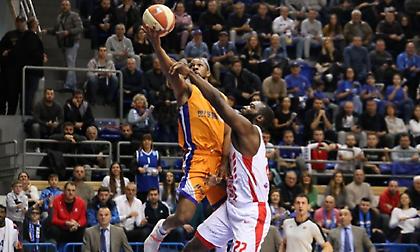 Ανανέωσε με τον… ηγέτη της η Μόρναρ