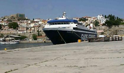 Πρόσκρουση φορτηγών πλοίων στο λιμάνι της Θεσσαλονίκης