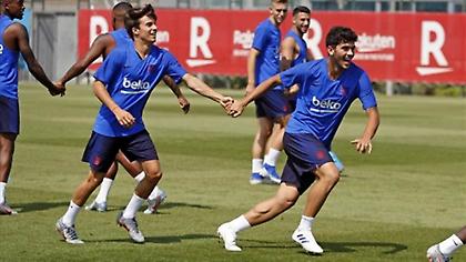 Sport: Μονιμοποιεί στην πρώτη ομάδα Αλενιά και Πουτζ η Μπαρτσελόνα