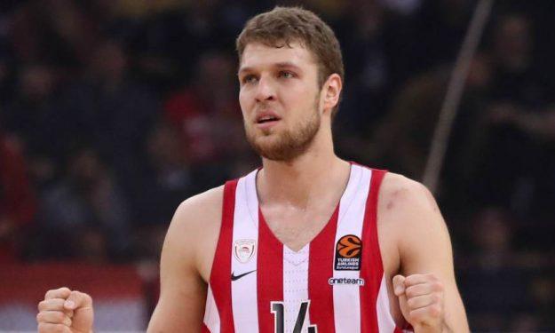 Βεζένκοφ: «Νιώθω καλά στον Ολυμπιακό» (videos)