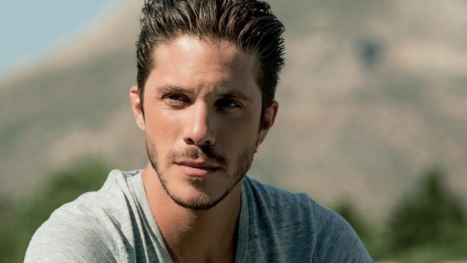 Νίκος Οικονομόπουλος: Σε νέα δισκογραφική και νυχτερινό κέντρο!