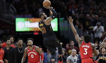 Σαν σήμερα το «πεταχτάρι» του Λεμπρόν που σκότωσε τους Ράπτορς (video)