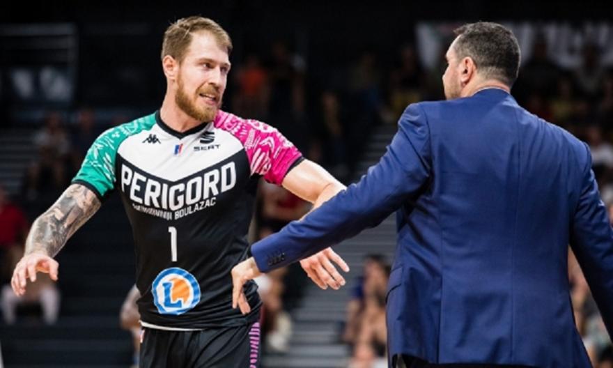 Μένει για άλλα δύο χρόνια στη Γαλλία ο Άουντα