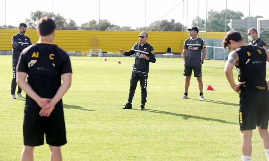 Ουρμπάνο: «Όποιος δεν ακολουθεί τους κανόνες θα μένει εκτός προπόνησης»