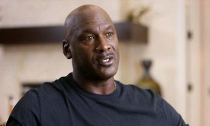 Γιατί έχει κίτρινα μάτια ο Τζόρνταν;