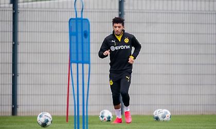 Την αφήνει για του χρόνου την μεταγραφή του Σάντσο η Γιουνάιτεντ