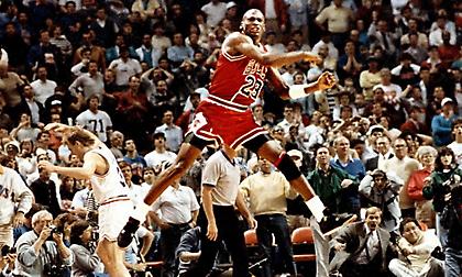 Σαν σήμερα το περίφημο «The Shot» του Τζόρνταν! (video)
