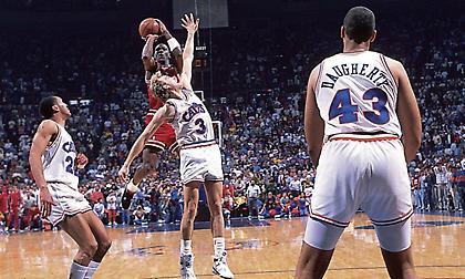 Τα τελευταία 3:57’’ πριν ο Τζόρνταν… σκοτώσει τους Καβαλίερς με το «The Shot» (video)