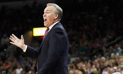 Κορωνοϊός: Ο Ντ’Αντόνι θα κοουτσάρει παρά την … προχωρημένη του ηλικία