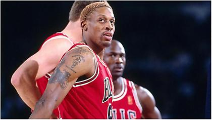 Ένα εκκεντρικό πολύχρωμο κεφάλι… και κάτι τρίγωνα Πανοράματος!