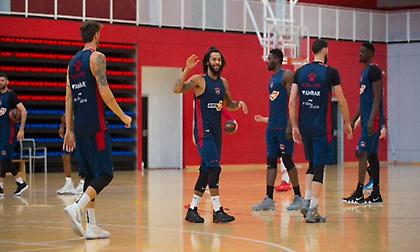 Μπασκόνια: Επιστρέφει στις προπονήσεις με αυστηρά μέτρα