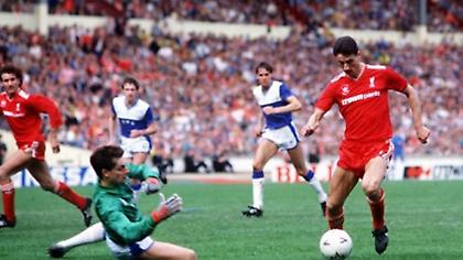 Όταν τα γκολ του Ρας χάρισαν στη Λίβερπουλ του Νταλγκλίς το νταμπλ