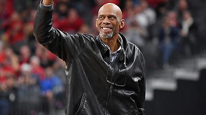 Αποθέωσε ΛεΜπρόν ο Καρίμ Αμπντούλ-Τζαμπάρ: «Σεβασμό και θαυμασμό νιώθω για εκείνον»