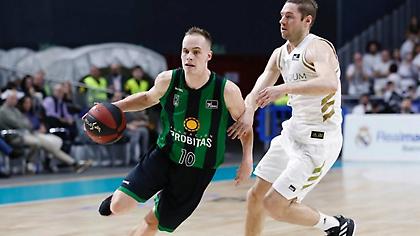 «Έντυσε» το παιδί του… Σπανούλη μέσω του Ζήση ο Πρέπελιτς! (pic)