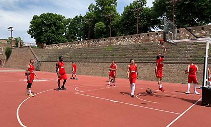 Ξεκίνησε προπονήσεις σε ανοικτό γήπεδο μπάσκετ ο Ερυθρός Αστέρας