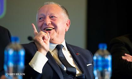 Μείωσε το μισθό του ο Ολάς