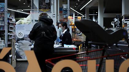 Ποιες νέες κατηγορίες εργαζομένων θα λάβουν το επίδομα των 800 ευρώ - Μέσα και οι προπονητές μπάσκετ