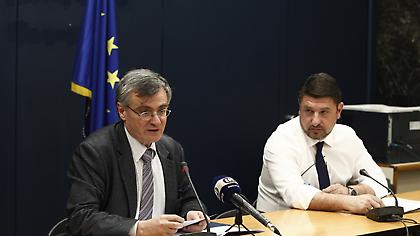 Έκτακτη ενημέρωση στις 18:00 από Τσιόδρα και Χαρδαλιά- Τι θα αφορά