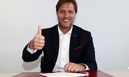 Εξώφυλλο ο Μαρτίνς στο νέο e-mag του Ολυμπιακού!