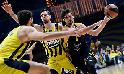 GM Χίμκι: «Οι συζητήσεις με όλους τους παίκτες, ακόμη και με τον Σβεντ, έχουν… παγώσει»