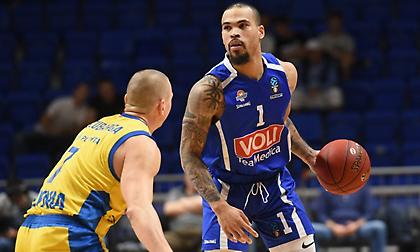 Ανανέωσε για δύο χρόνια με την Μπουντούτσνοστ ο Κομπς