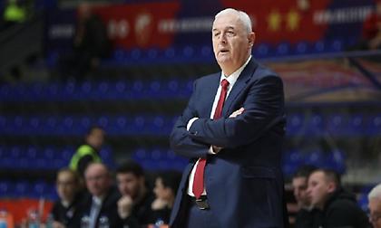 Σάκοτα: «Γίνεται να παίζουμε με 30-40 βαθμούς Κελσίου τον Ιούλιο χωρίς κλιματισμό;»