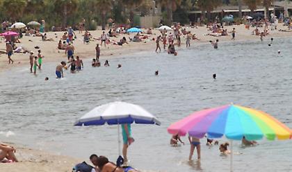 Πώς «είδαν» τα διεθνή ΜΜΕ την επιστροφή της Ελλάδας στις παραλίες