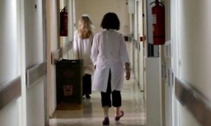Κορωνοϊός: Στους 163 οι νεκροί - Κατέληξε 46χρονη στη Θεσσαλονίκη
