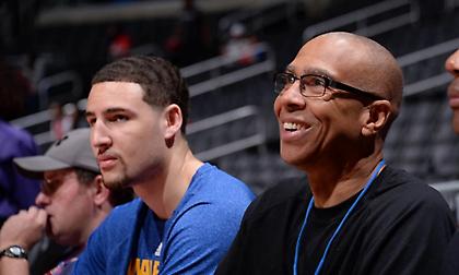 Ζητάει την κατάργηση δύο κανονισμών του ΝΒΑ ο πατέρας του Κλέι Τόμπσον! (pic)