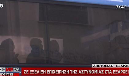Επιχείρηση της ΕΛ.ΑΣ στα Εξάρχεια