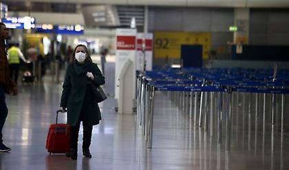 Καραντίνα 14 ημερών για επιβάτες πτήσεων: Έως πότε ισχύει, ποιοί εξαιρούνται