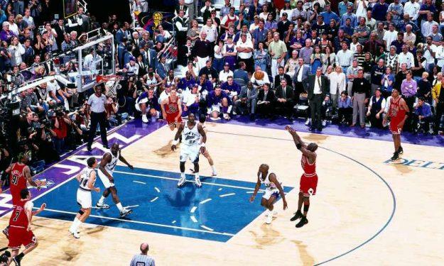 Μάικλ Τζόρνταν: Το απλησίαστο ρεκόρ τηλεθέασης του έκτου τελικού το 1998! (video – photo)