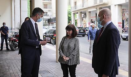 Στο Πολυδύναμο Κέντρο Αστέγων του Δήμου Αθηναίων η Πρόεδρος της Δημοκρατίας