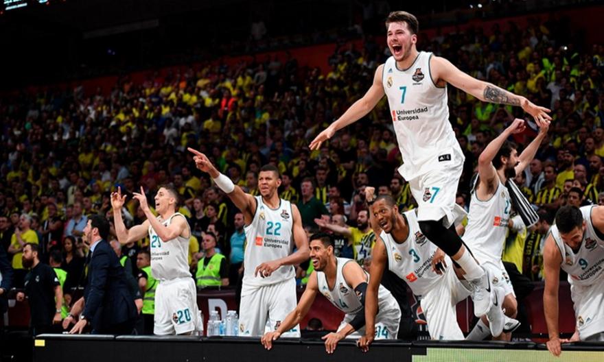 Σαν σήμερα η 10η κούπα της Ρεάλ Μαδρίτης! (video)