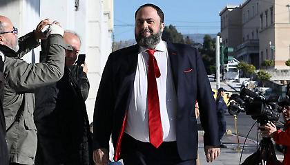 Με εντολή Μαρινάκη μένει στον Ολυμπιακό