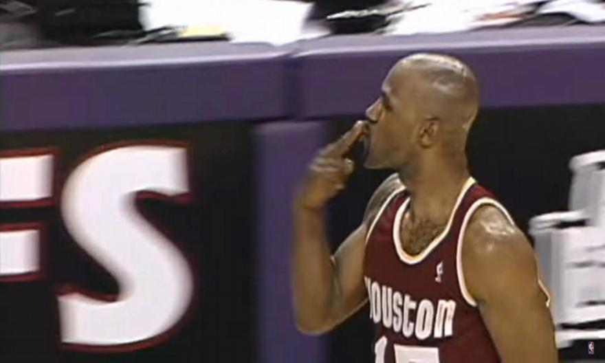 Σαν σήμερα το «φιλί του θανάτου» από τον Μάριο Έλι! (video)