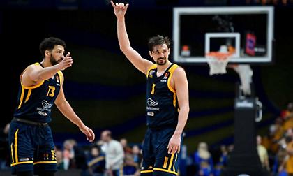 Ατζέντης Σβεντ: «Απέρριψε πρόταση από Κίνα, εξετάζει τις επιλογές του»