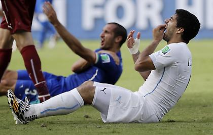 Κιελίνι για δάγκωμα Σουάρες: «Και εγώ τέτοιος πουτ... γιος είμαι»