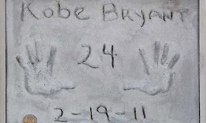 Ξεπέρασε τις προσδοκίες η δημοπρασία αντικειμένων του Κόμπι (pics)