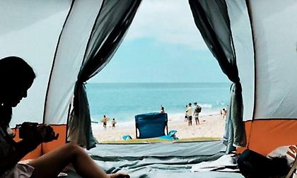 Μακριά από συνωστισμό: Τα 5 κορυφαία κάμπινγκ για τις καλύτερες εναλλακτικές διακοπές