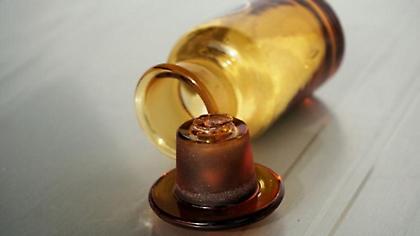 Βίντεο: Δείτε τι μπορεί να κάνει το βιτριόλι