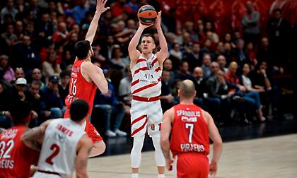 «Χωρίζουν» Νέντοβιτς και Αρμάνι Μιλάνο