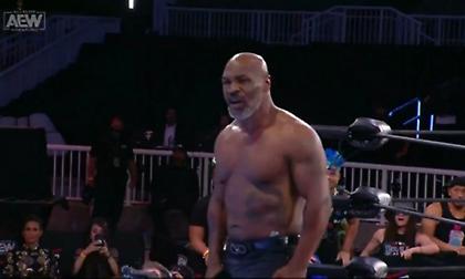 Σε απίστευτη κατάσταση ο Τάισον (video)