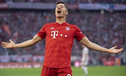 Φλικ: «Να συγκρίνουμε τον Χάαλαντ με τον Λεβαντόφσκι; Ας ηρεμήσουμε λίγο…»