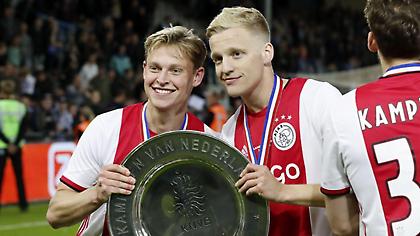 «Εκτόξευση» στα ονόματα Φρένκι και Ντόνι μετά την περσινή πορεία του Άγιαξ