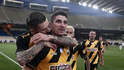 Το... τελειώνει ο Μάνταλος: Θέλει να συνεχίσει την καριέρα του στην ΑΕΚ