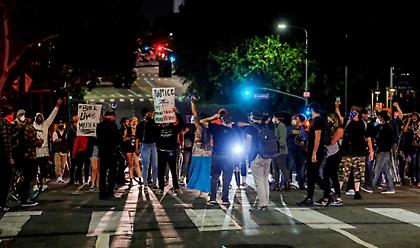 Νέες ταραχές στη Μινεάπολη: Οργή για τη δολοφονία άοπλου μαύρου από αστυνομικούς (vid, pics)